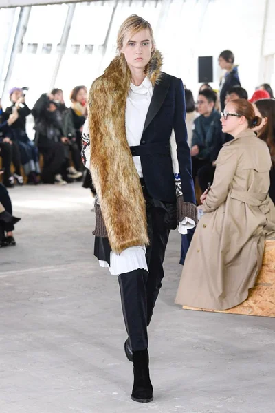 Look 26